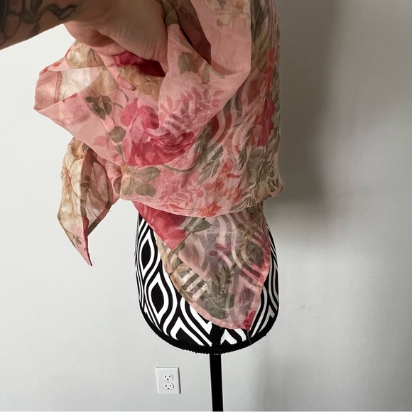 Vintage 90s Lady Dorby Sheer Floral Open Back Top - Picture 5 of 13